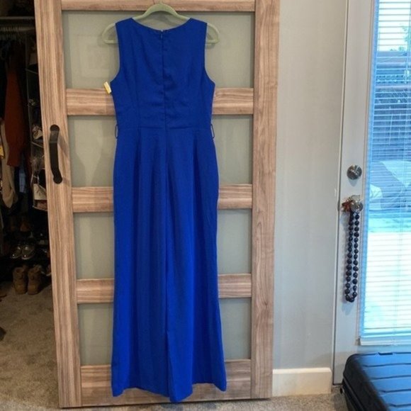 NWT Haryln Flare Leg Crepe Jumpsuit - Picture 12 of 12